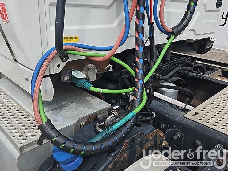 2017-international-8600-image-15