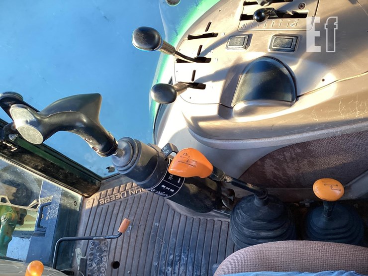 2012-john-deere-5101e-image-12