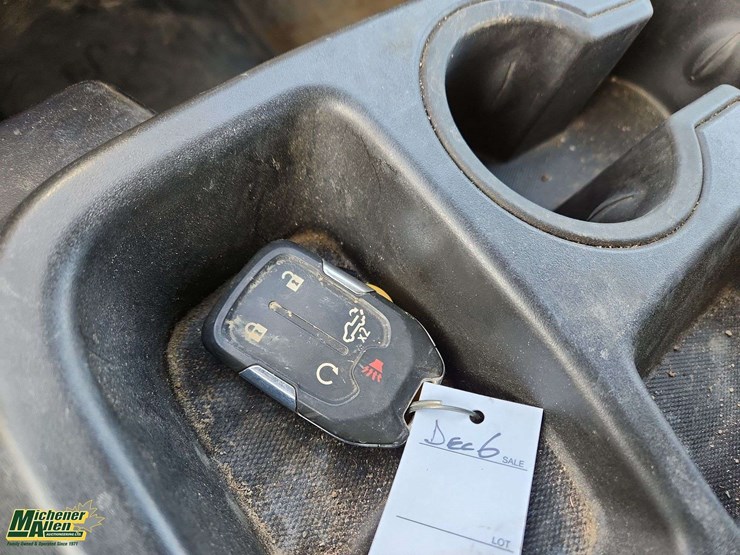 2022-chevrolet-silverado-3500hd-image-12