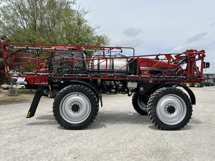 2014-case-ih-3200b-image-24