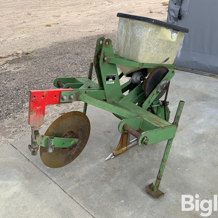 Western Alfalfa Gopher Killer