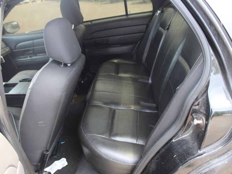 #21598-•-2009-ford-crown-victoria-sedan-image-6