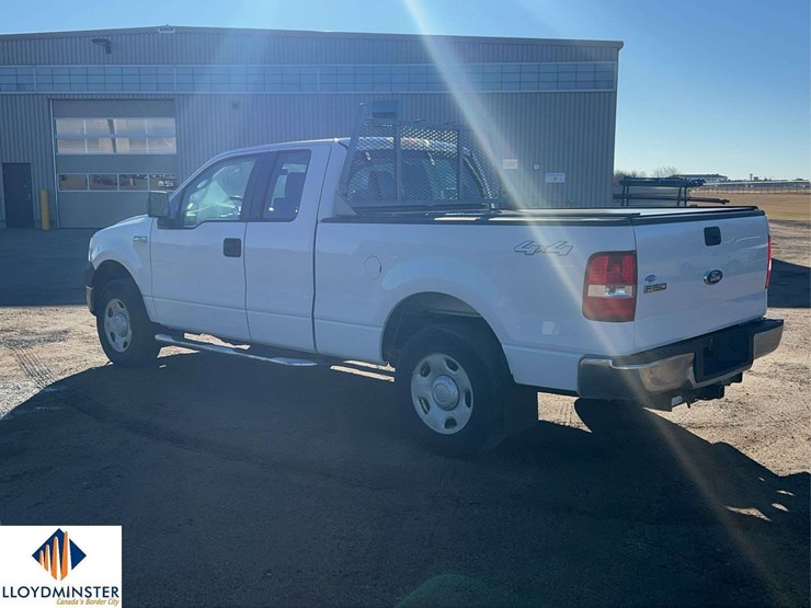 2007-ford-f150-xl-image-2