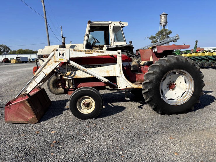 #10957-•-ih-656-image-2