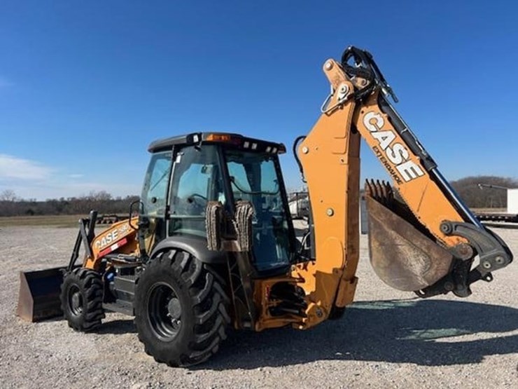 2017-case-580sn-image-7