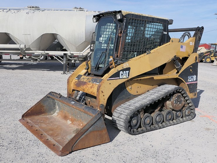 caterpillar-257b-image-1