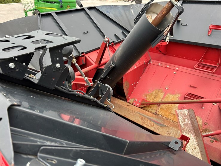 2019-case-ih-8250-image-34