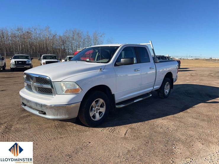 2011-ram-1500-slt-image-1