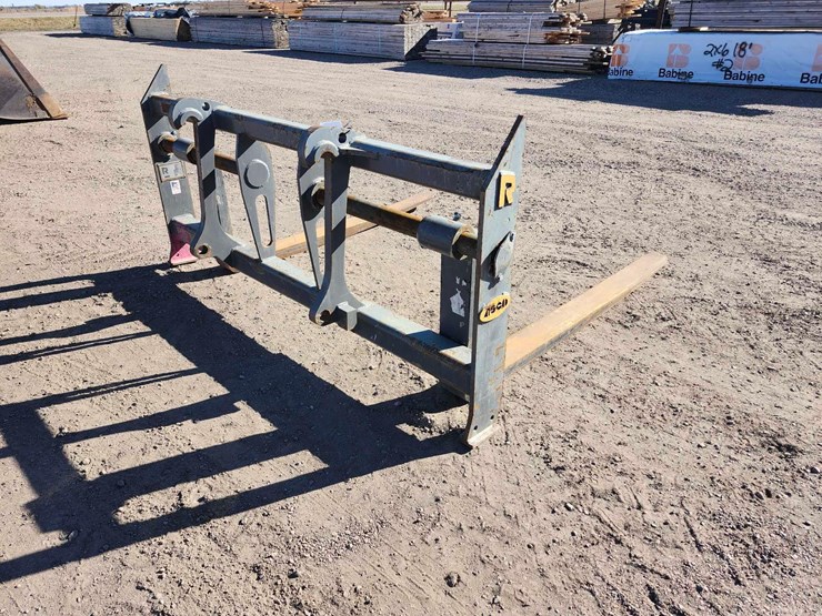 rockland-wheel-loader-forks-image-3