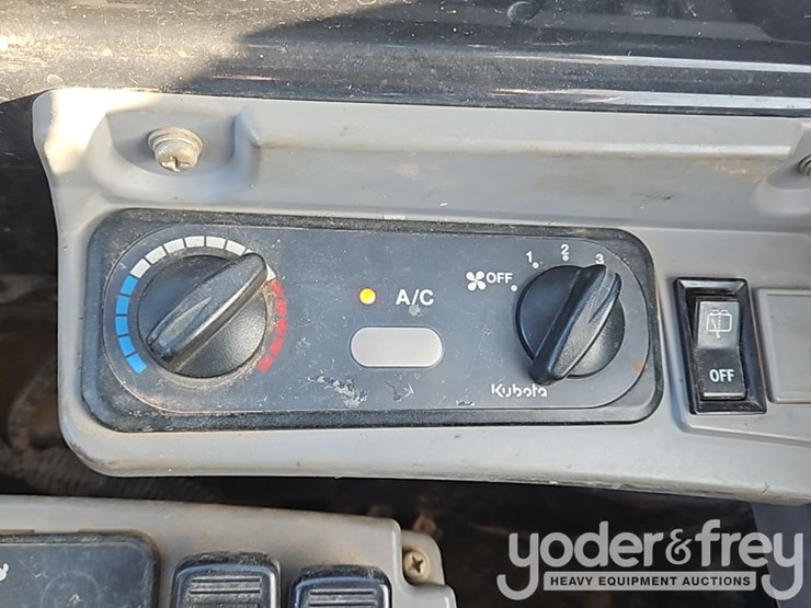 2016-kubota-kx057-4-image-46