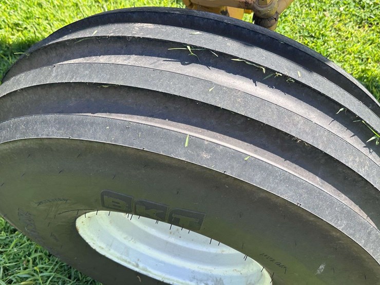 minneapolis-moline-g1355-image-10