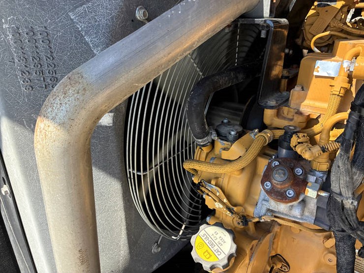 2015-caterpillar-tl943c-image-55