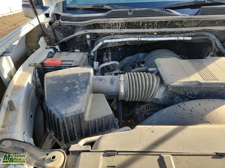 2022-chevrolet-silverado-3500hd-image-27