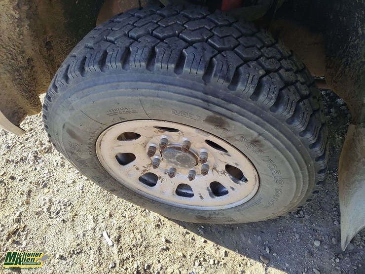 2016-gmc-sierra-3500hd-image-28