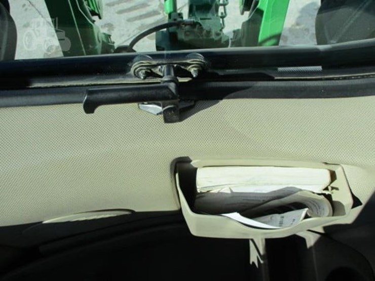 2013-john-deere-8360rt-image-27