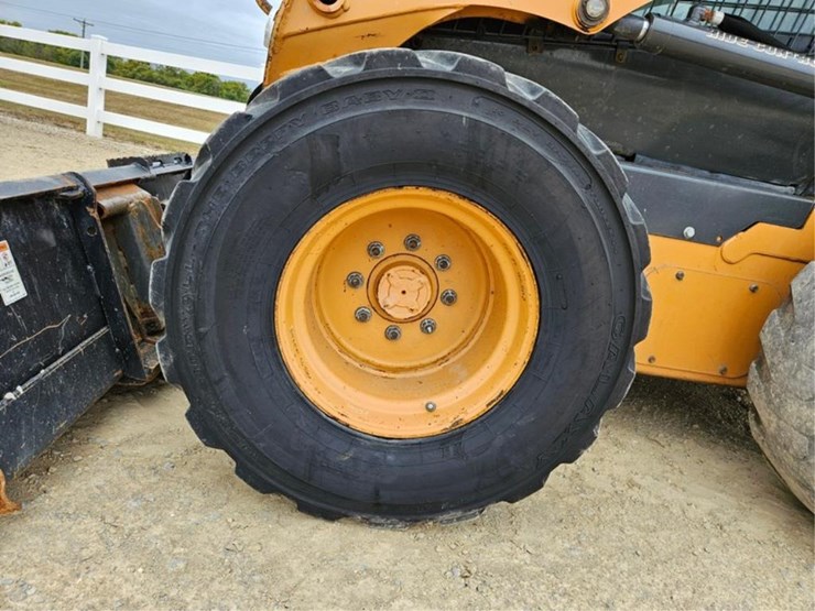 #3068-•-case-sr280-skid-loader-image-31