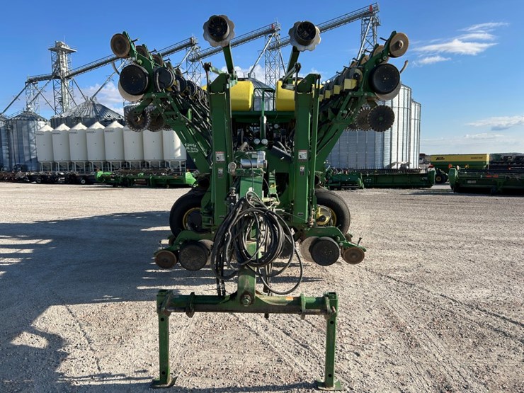 2004-john-deere-1790-image-5