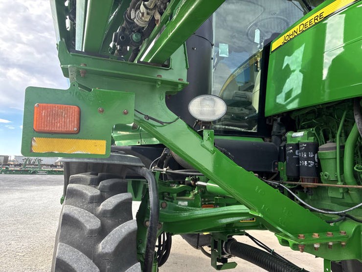2014-john-deere-r4038-image-16