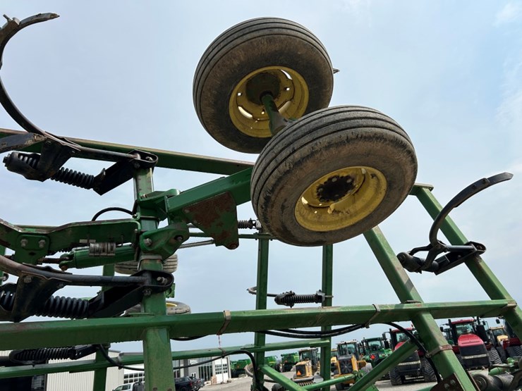 2002-john-deere-2400-image-23