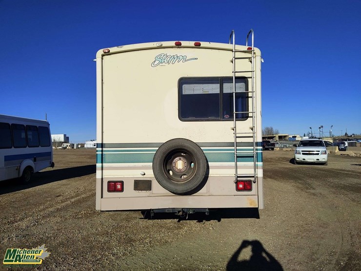 1996-chevrolet-p30-image-3