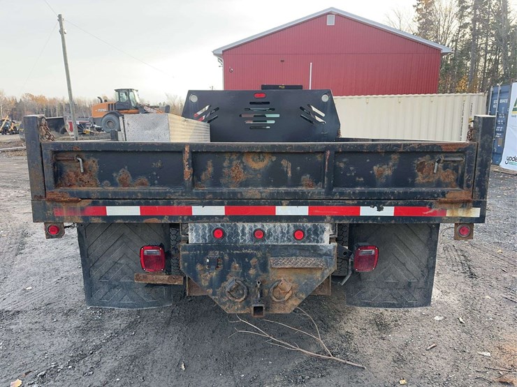 2011-ford-f550-xl-image-6