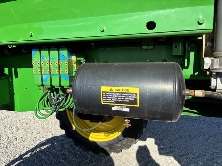 2014-john-deere-4830-image-26