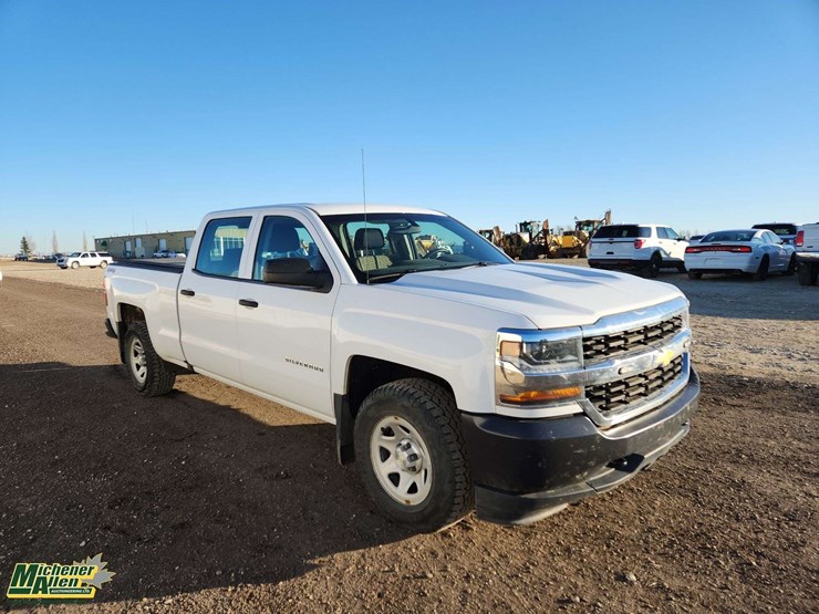 2017-chevrolet-silverado-1500-image-4