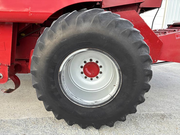 1990-case-ih-1660-image-34