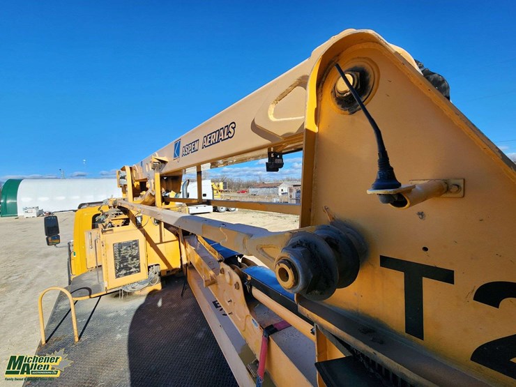 2009-international-workstar-7500-image-17