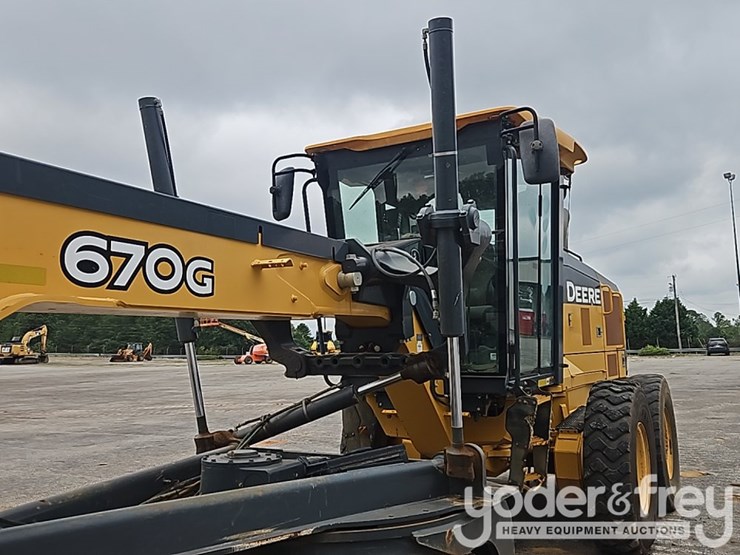 2019-deere-670g-image-20