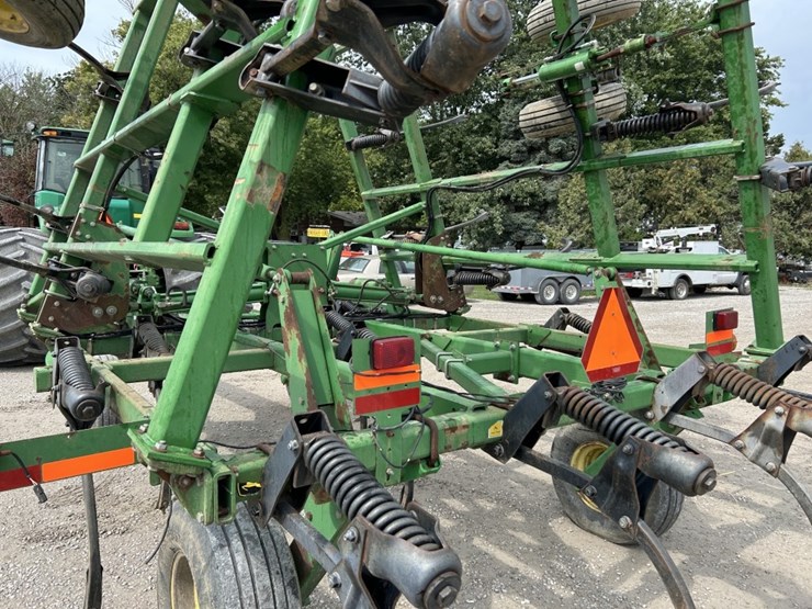 2002-john-deere-2400-image-57