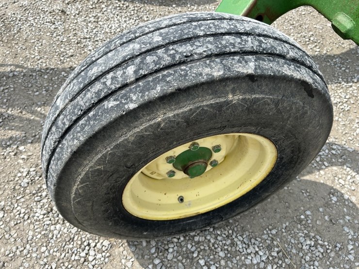 2002-john-deere-2400-image-36