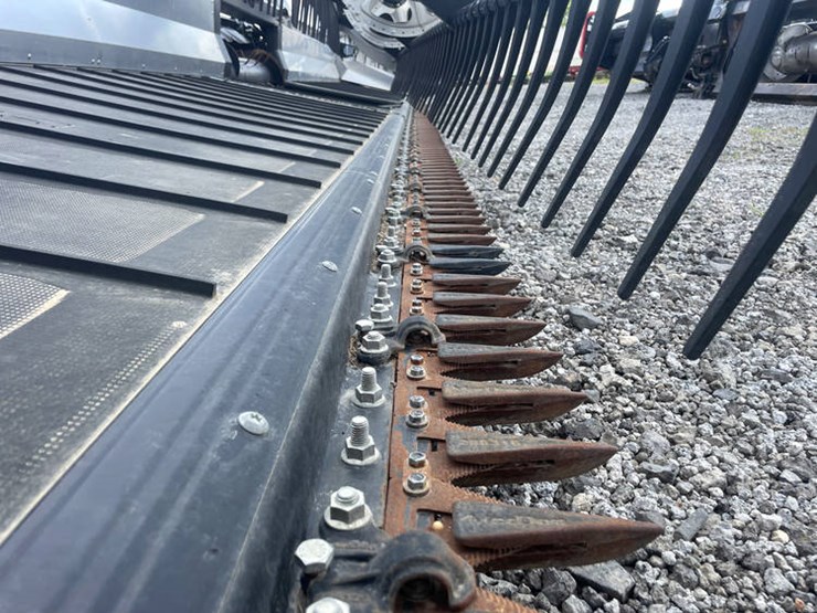 2023-mac-don-fd240-image-13