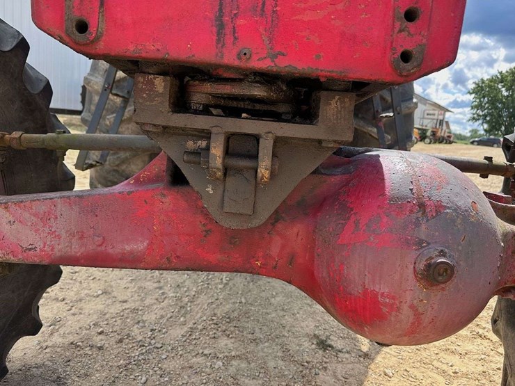 farmall-1066-hydro-image-7