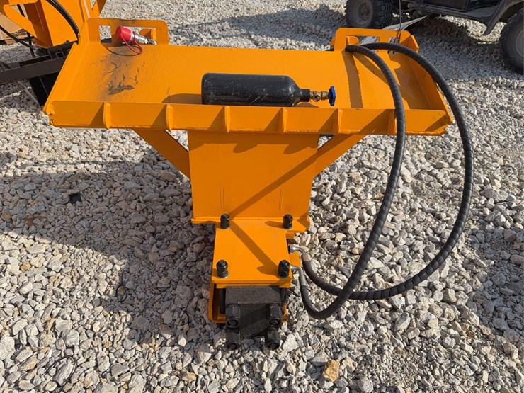 skid-steer-pile-hammer-attachment-image-3