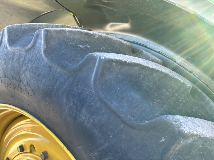 2015-john-deere-8295r-image-36