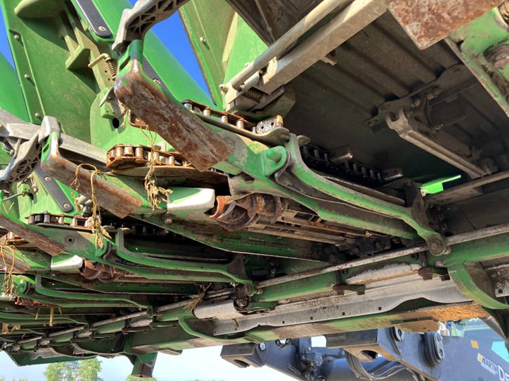 2013-john-deere-608c-image-18