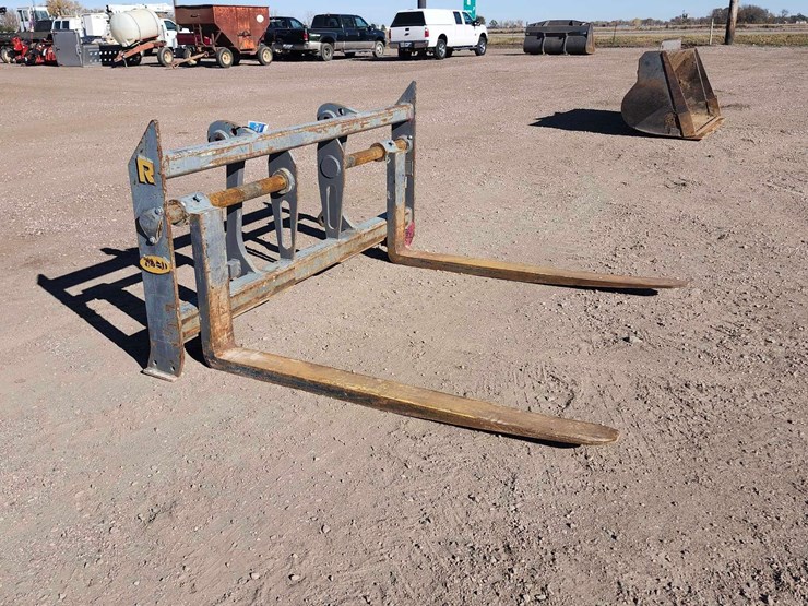 rockland-wheel-loader-forks-image-4