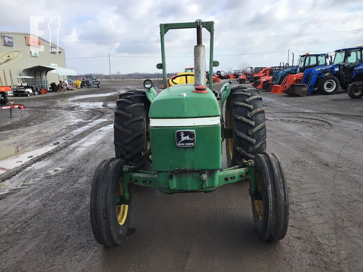 1981-john-deere-2240-image-5