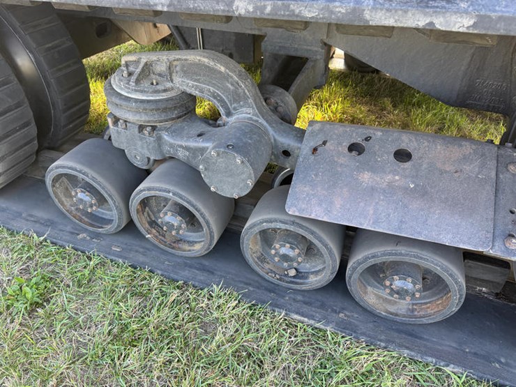 john-deere-11-image-5