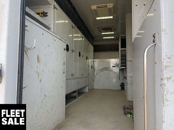 2012-ford-f550-image-17