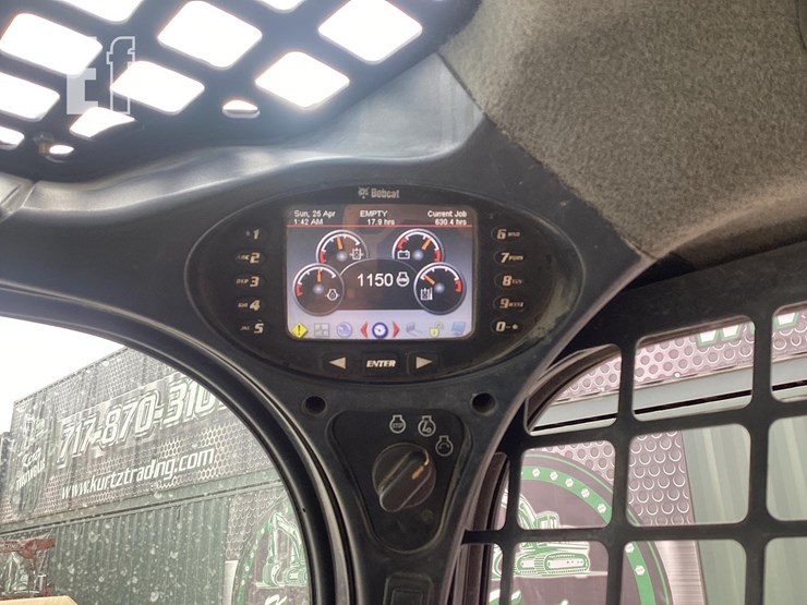 2015-bobcat-s650-image-17