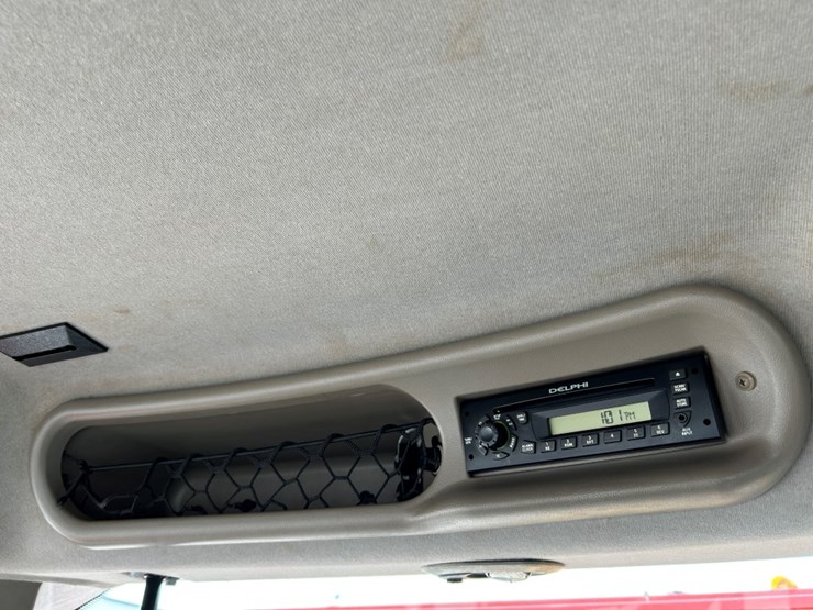 2014-case-ih-3200b-image-54