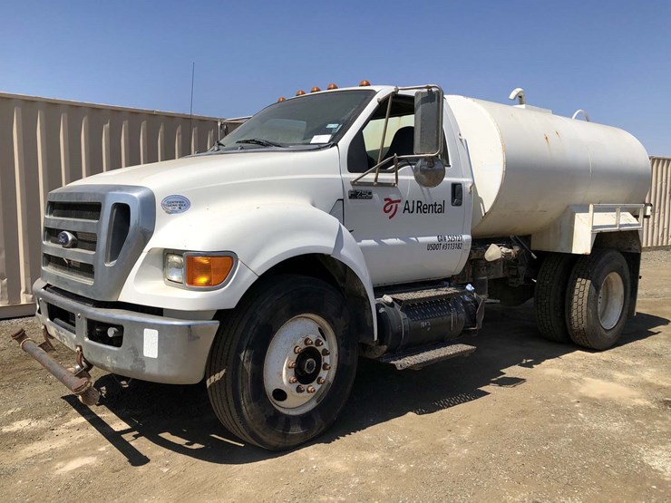 2003-ford-f250-service-truck-image-1