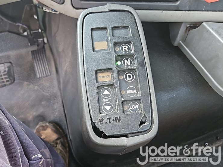 2017-international-8600-image-38