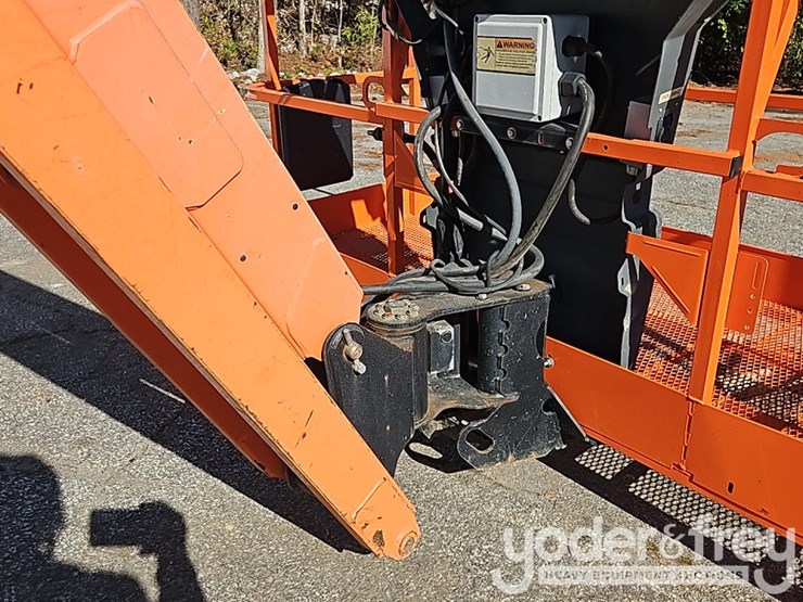 2006-jlg-660sj-image-18