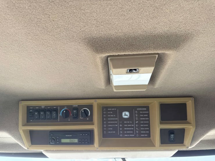 2005-john-deere-9560-sts-image-83