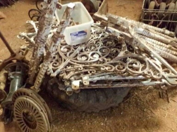 vintage-metal-items-image-1