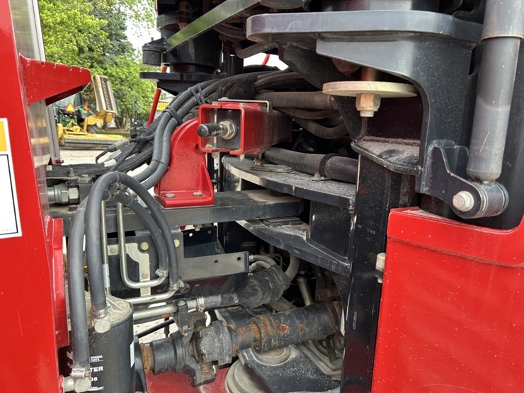 2013-case-ih-steiger-550-image-76