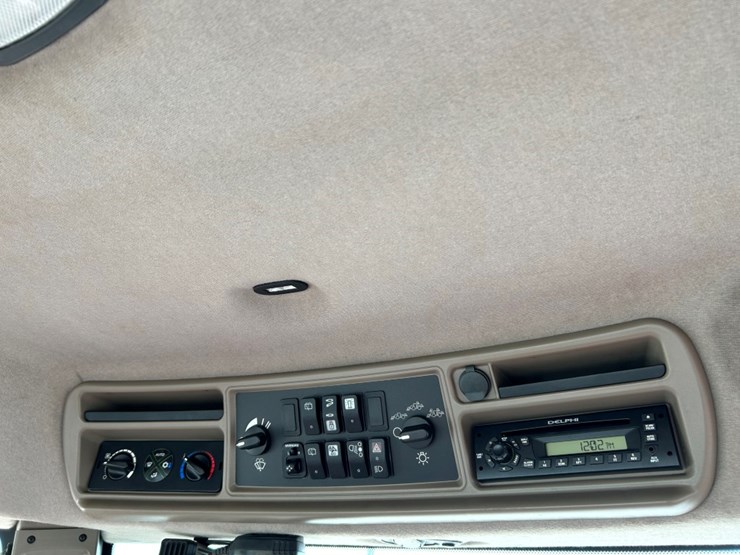 2013-case-ih-steiger-550-image-43